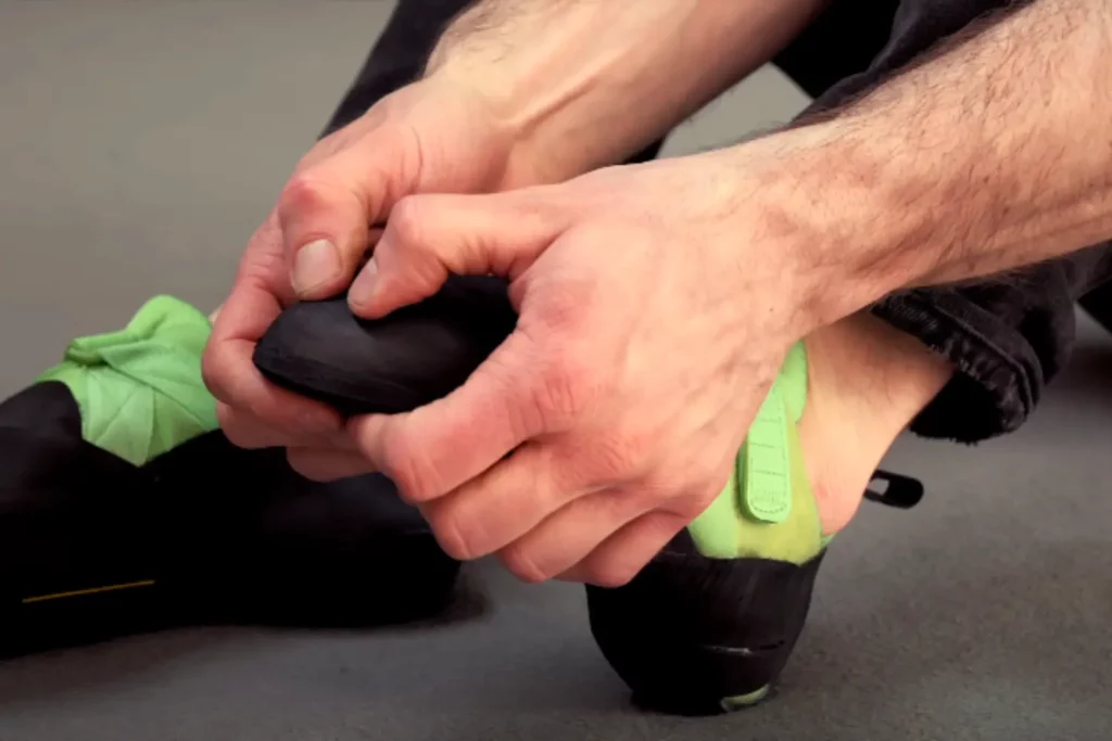 climbers foot and toes must be adjustable with climbing shoes